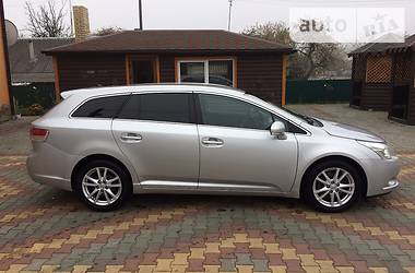 Универсал Toyota Avensis 2011 в Самборе