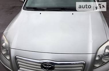 Седан Toyota Avensis 2004 в Львове