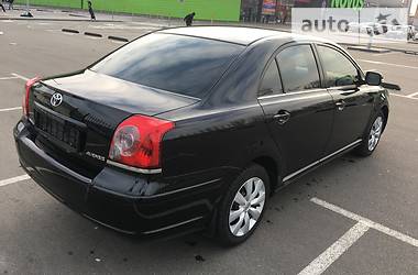 Седан Toyota Avensis 2009 в Киеве