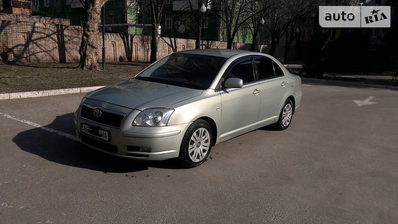Toyota Avensis 2005 года