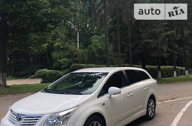 Универсал Toyota Avensis 2010 в Черновцах