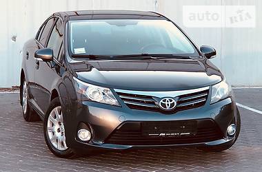 Седан Toyota Avensis 2013 в Одессе