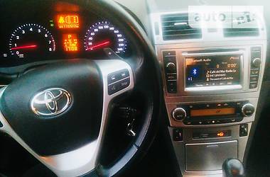 Седан Toyota Avensis 2012 в Херсоне