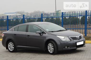 Седан Toyota Avensis 2010 в Одессе