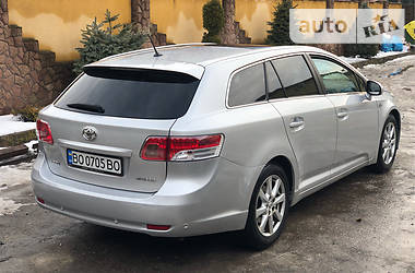 Универсал Toyota Avensis 2011 в Тернополе