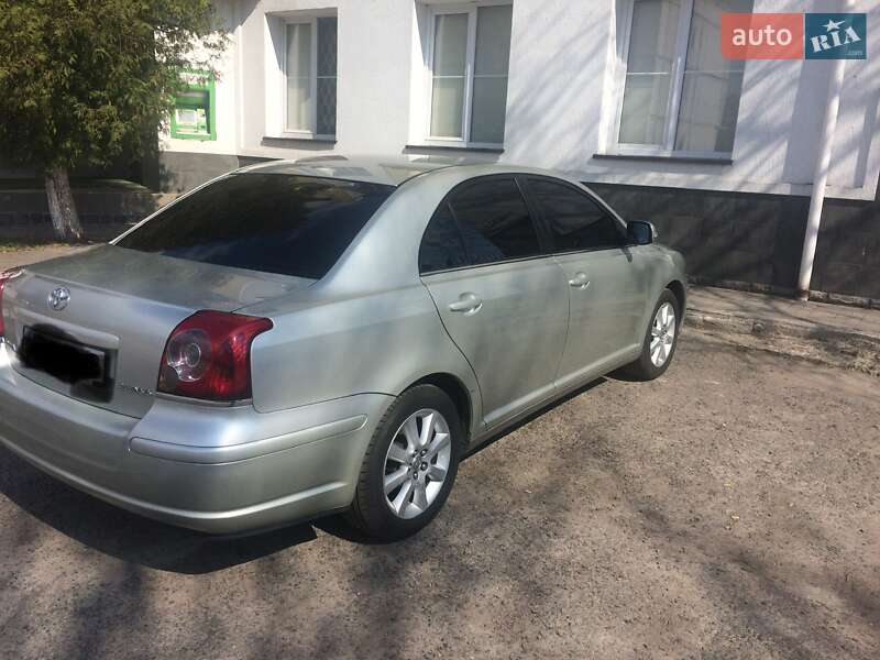Седан Toyota Avensis 2007 в Львове
