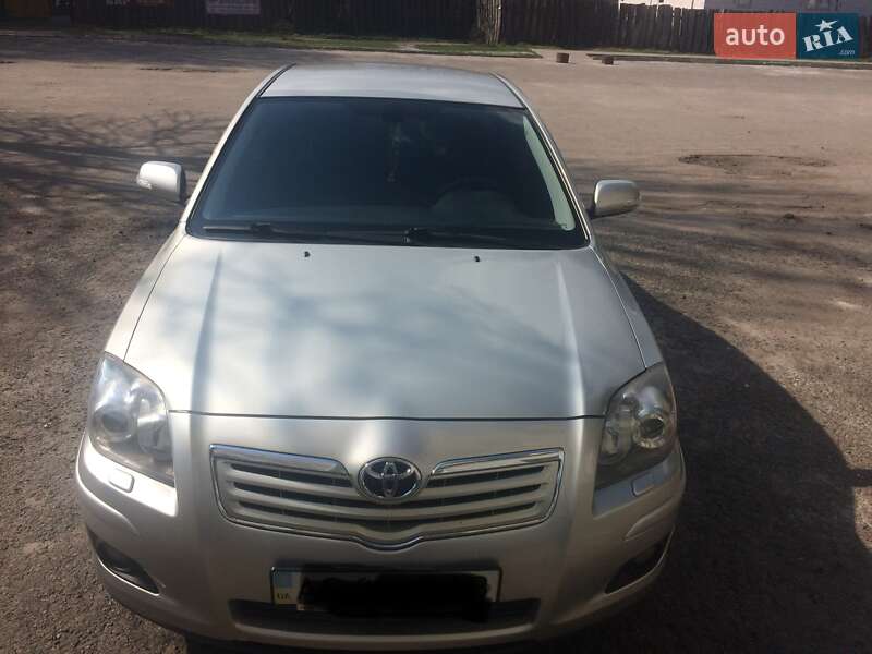 Седан Toyota Avensis 2007 в Львове