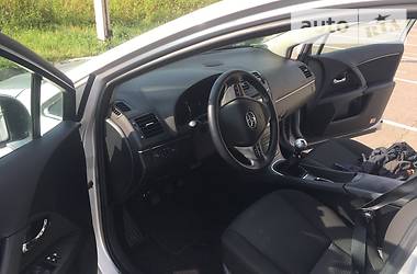 Універсал Toyota Avensis 2010 в 