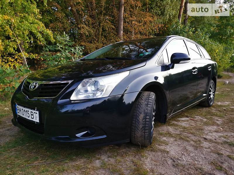 Универсал Toyota Avensis 2010 в Тростянце