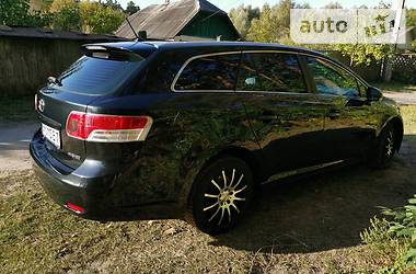 Универсал Toyota Avensis 2010 в Тростянце