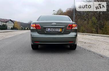 Седан Toyota Avensis 2009 в Днепре