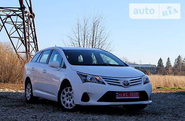 Универсал Toyota Avensis 2013 в Трускавце