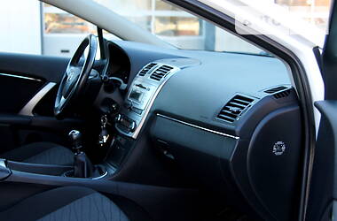 Универсал Toyota Avensis 2013 в Трускавце