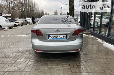 Седан Toyota Avensis 2011 в 