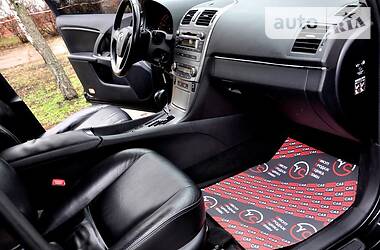 Седан Toyota Avensis 2012 в 