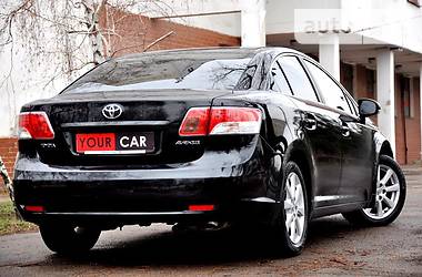 Седан Toyota Avensis 2012 в 