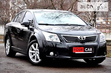 Седан Toyota Avensis 2012 в 
