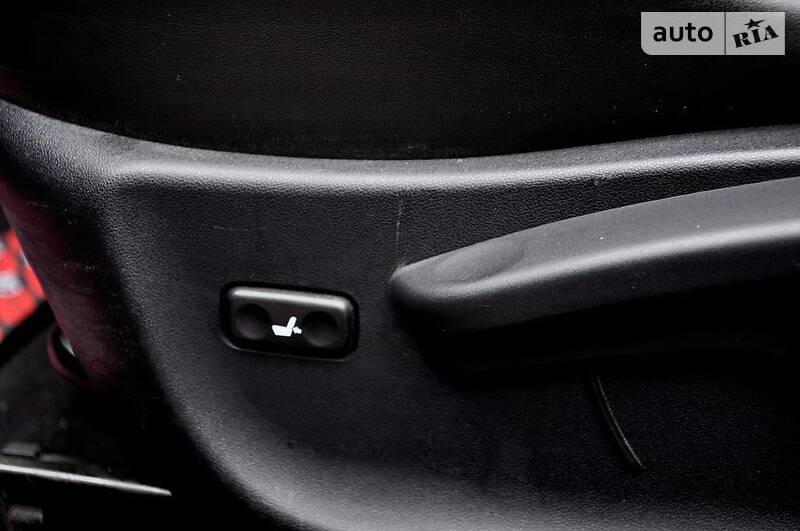 Седан Toyota Avensis 2012 в Киеве фото 24 Седан Toyota Avensis 2012 в Киеве