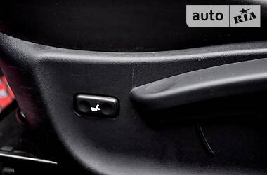 Седан Toyota Avensis 2012 в 