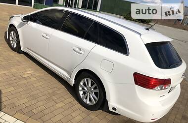 Універсал Toyota Avensis 2012 в 