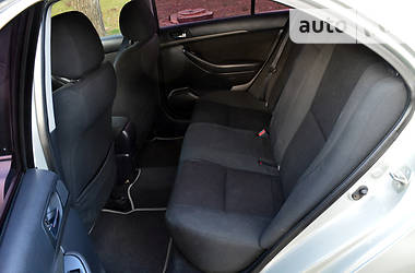 Седан Toyota Avensis 2003 в 