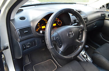 Седан Toyota Avensis 2003 в 
