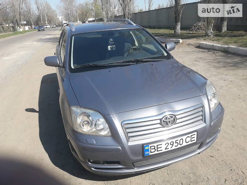 Універсал Toyota Avensis 2003 в Первомайську