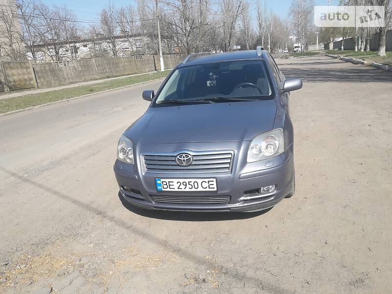 Універсал Toyota Avensis 2003 в Первомайську