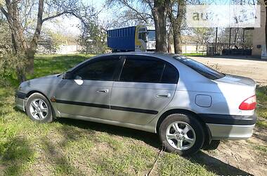 Седан Toyota Avensis 2001 в 