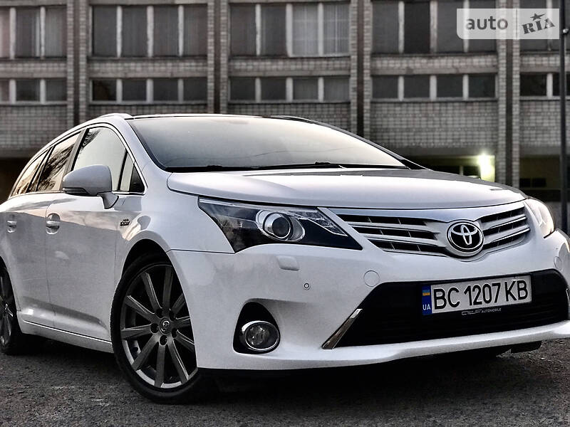 Універсал Toyota Avensis 2012 в 