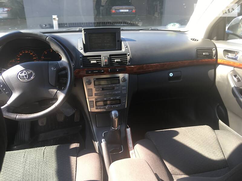 Хетчбек Toyota Avensis 2003 в Львові