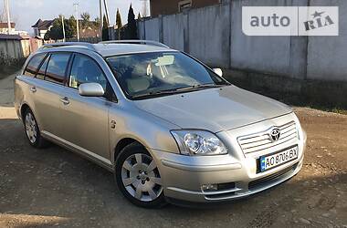 Універсал Toyota Avensis 2004 в Хусті