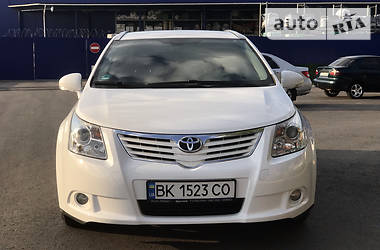 Універсал Toyota Avensis 2011 в 