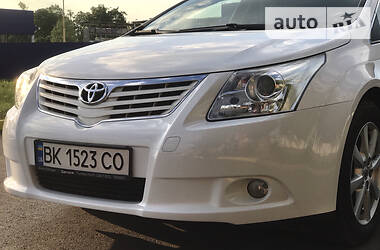Універсал Toyota Avensis 2011 в 