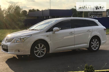 Універсал Toyota Avensis 2011 в 