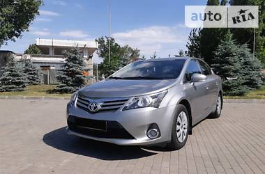 Седан Toyota Avensis 2012 в Дніпрі