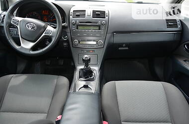 Седан Toyota Avensis 2009 в 