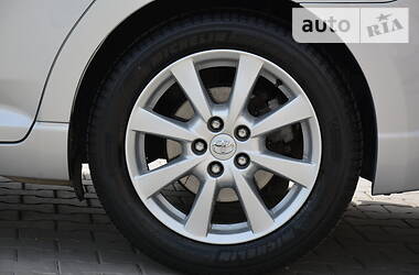 Седан Toyota Avensis 2009 в 