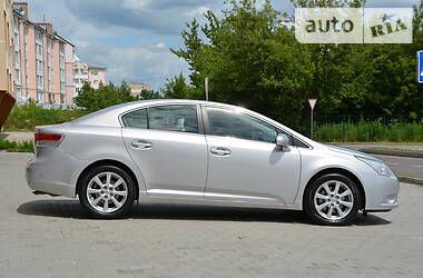 Седан Toyota Avensis 2009 в 