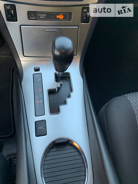 Седан Toyota Avensis 2013 в Киеве