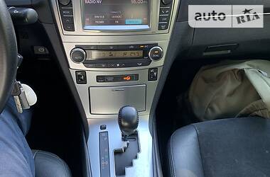Седан Toyota Avensis 2012 в 