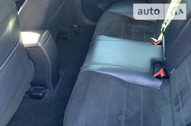 Седан Toyota Avensis 2012 в 