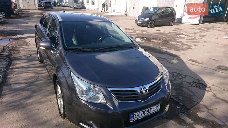 Универсал Toyota Avensis 2009 в Ровно