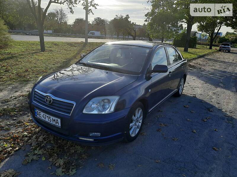 Лифтбек Toyota Avensis 2003 в Днепре