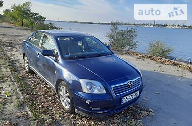 Лифтбек Toyota Avensis 2003 в Днепре