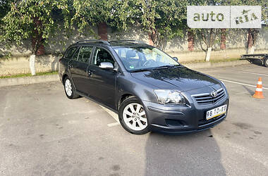 Універсал Toyota Avensis 2006 в Рівному