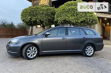 Универсал Toyota Avensis 2006 в Ровно