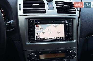Универсал Toyota Avensis 2011 в Хмельницком