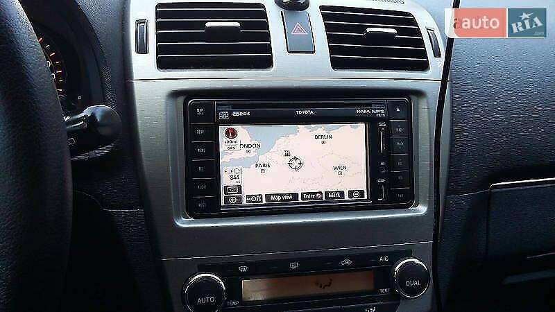 Універсал Toyota Avensis 2011 в Хмельницькому