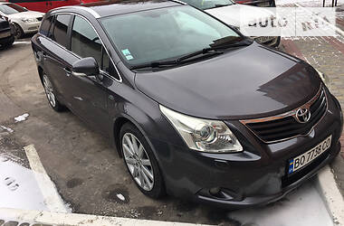 Универсал Toyota Avensis 2010 в Тернополе